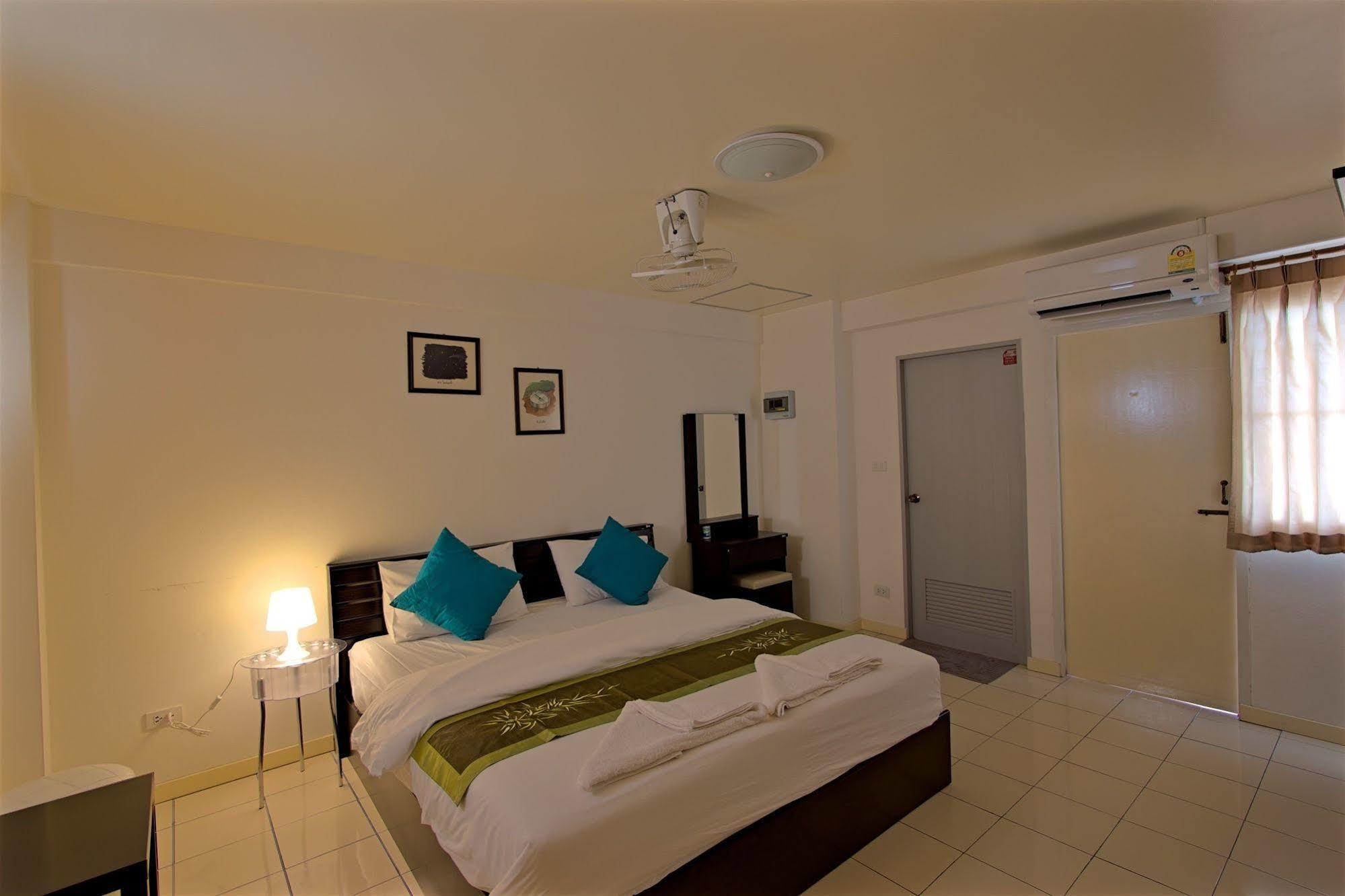 Aparthotel Charn residencia Bangsaen Exterior foto