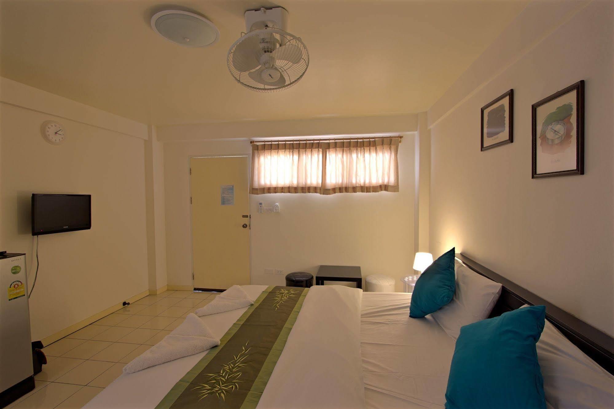 Aparthotel Charn residencia Bangsaen Exterior foto