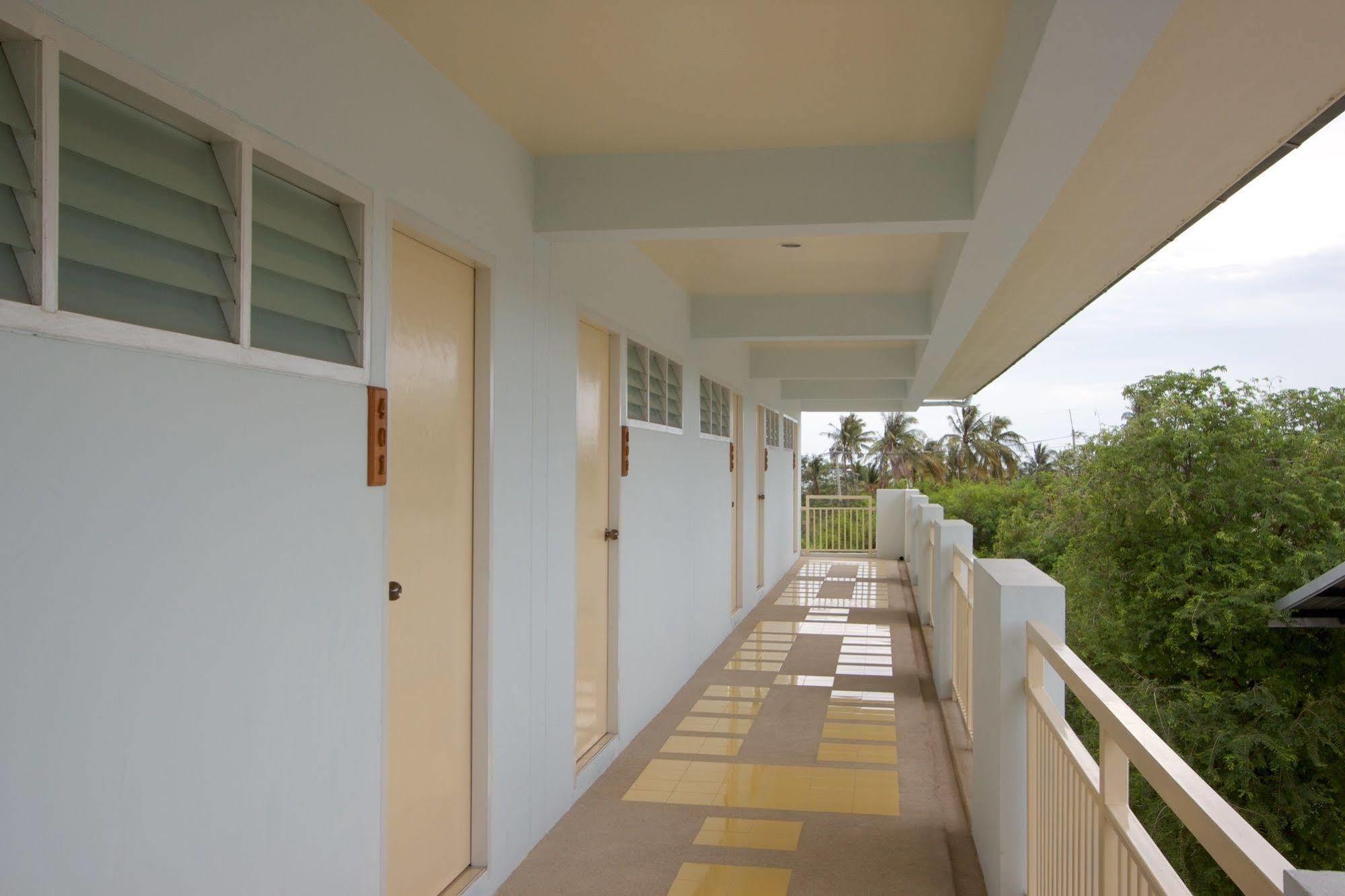 Aparthotel Charn residencia Bangsaen Exterior foto
